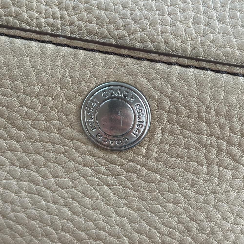 COACH Chelsea Beige Pebbled Leather Shoulder Bag - Picture 5 of 16